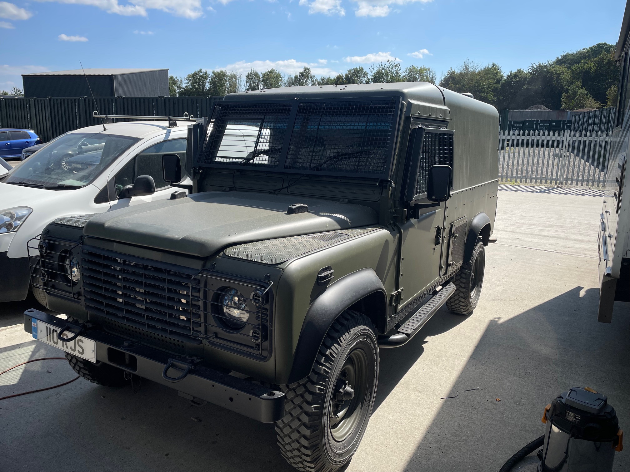 Snatch Land Rover Air Conditioning Replacement